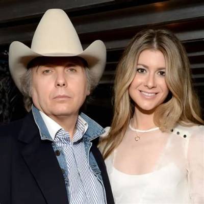 Dwight Jones Biography, Age, Height, Wife, Net Worth, Family